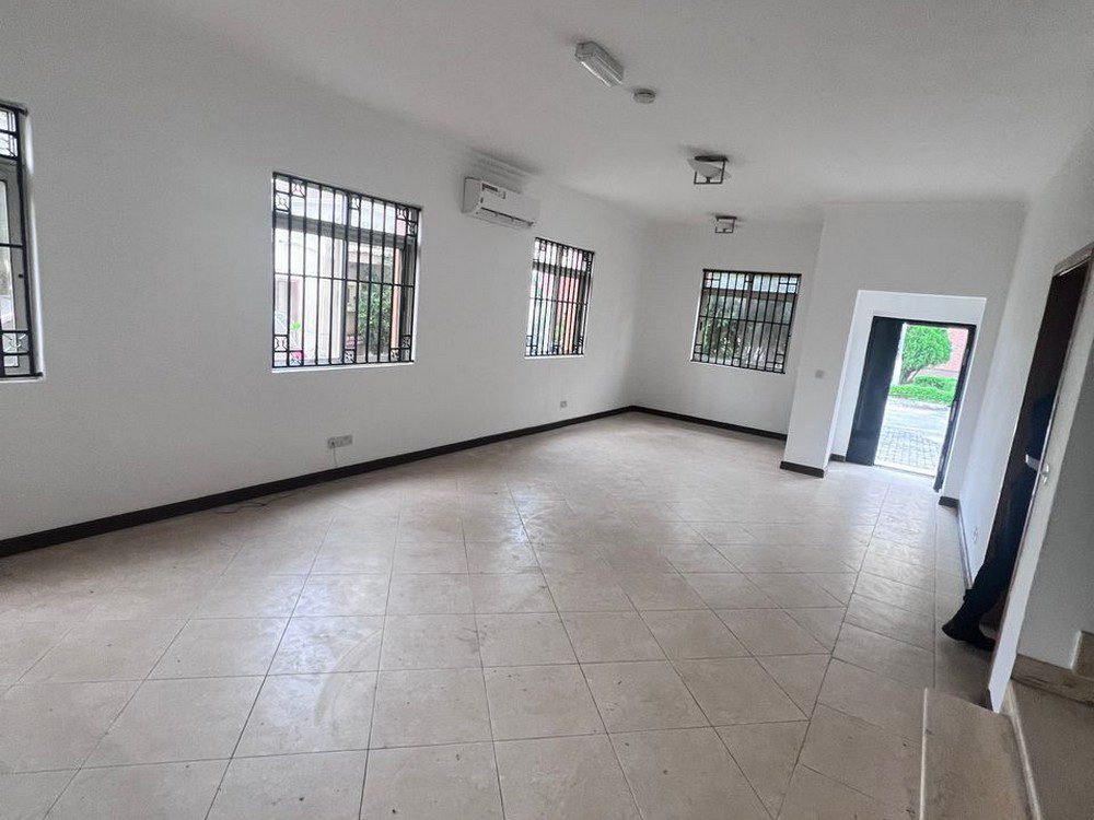 Luxury 4-bedroom semi-detached house in living gold estate, banana island