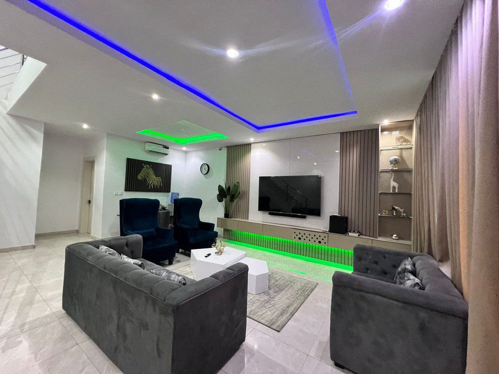 Creeklane Estate 5 Furnished 4-bedroom short let apartment with pool in creeklane estate osapa