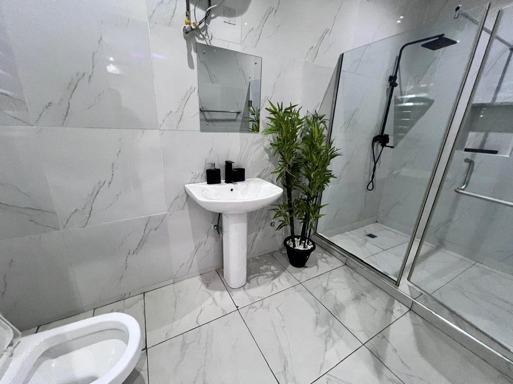 Creeklane Estate 16 Furnished 4-bedroom short let apartment with pool in creeklane estate osapa