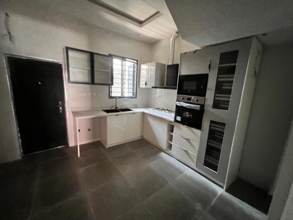 5-bedroom townhouses with clubhouse and pool in ikate elegushi lekki (1)