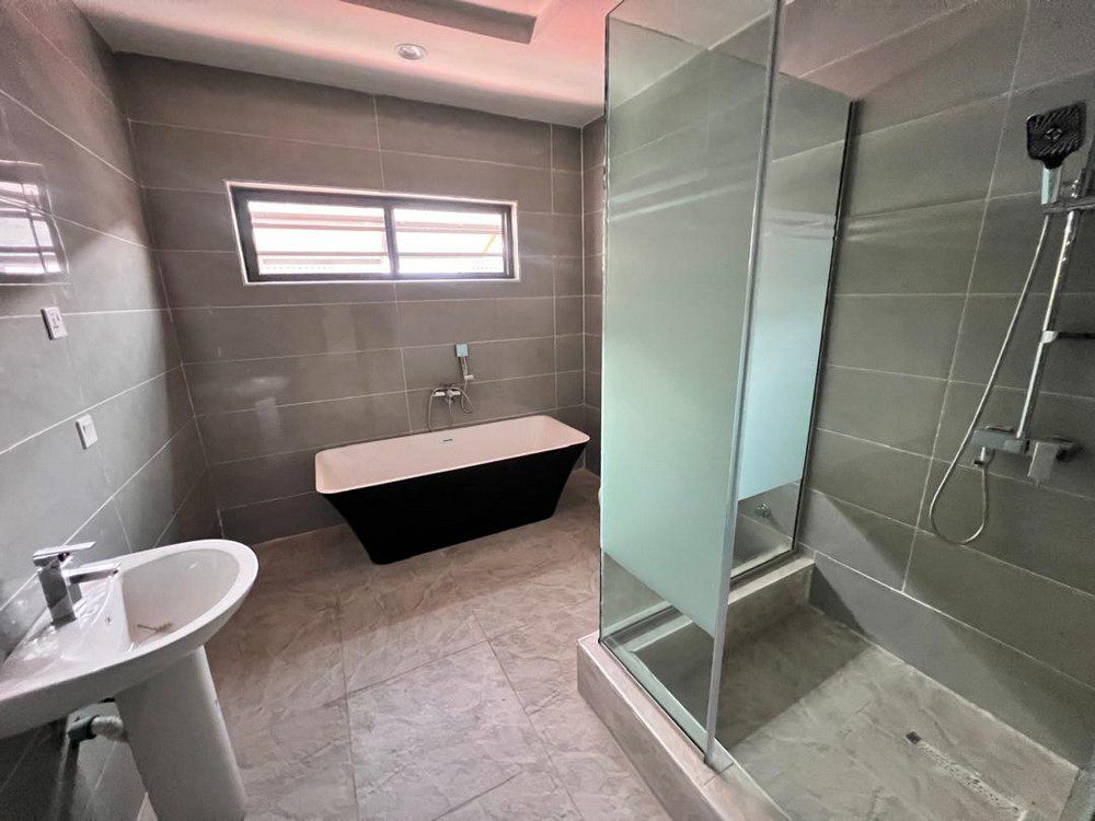 5-bedroom townhouses with clubhouse and pool in ikate elegushi lekki (5)