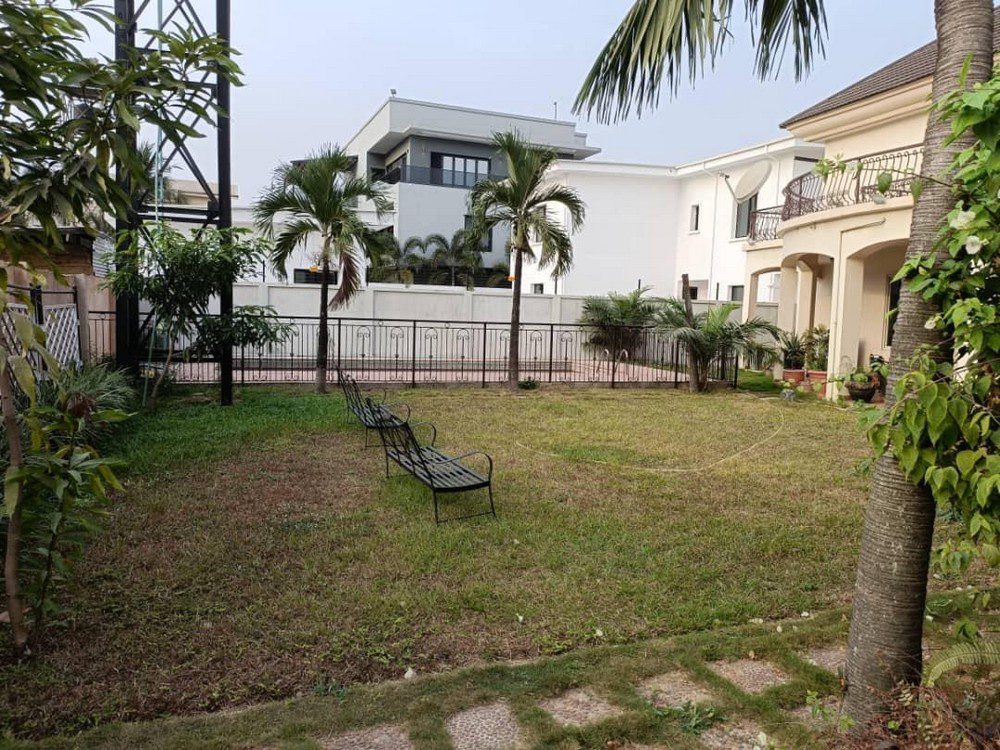 Ambassadorial 5-bedroom detached house with pool for sale in ikeja gra (2)