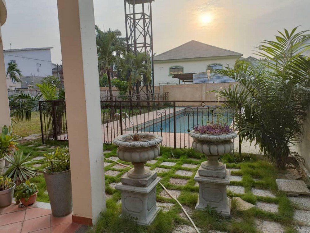 Ambassadorial 5-bedroom detached house with pool for sale in ikeja gra (3)