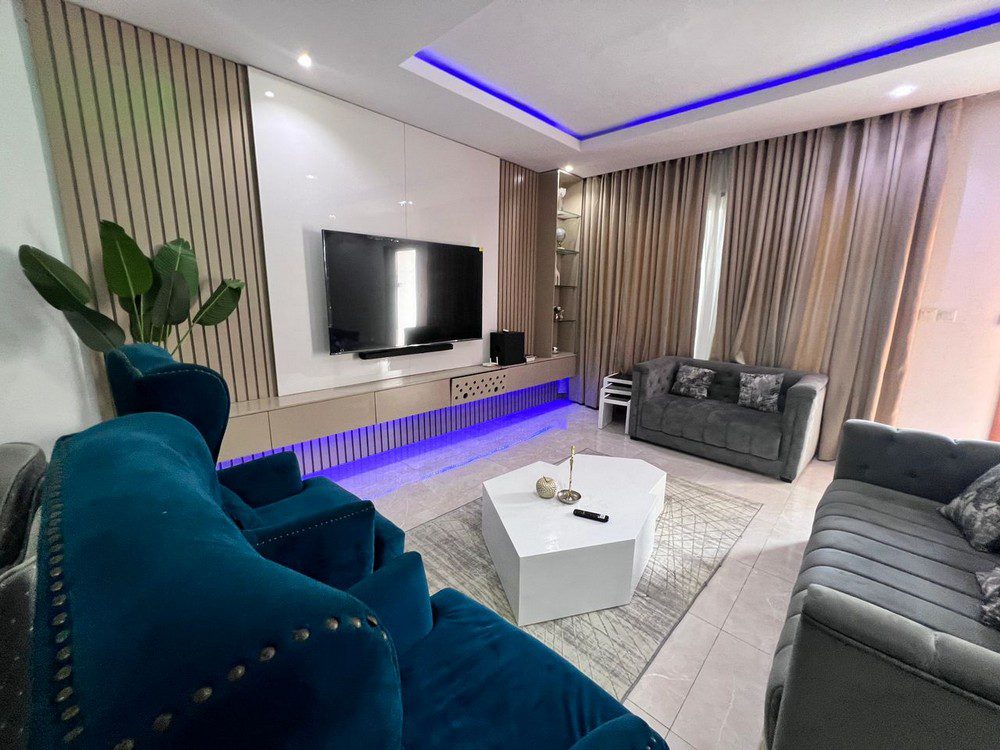 Creeklane Estate 6 Furnished 4-bedroom short let apartment with pool in creeklane estate osapa